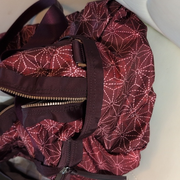 Lululemon Gym To Win Duffel Star Bordeaux - Picture 10 of 14